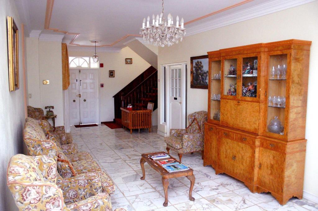 City View Hotel Кингстон Экстерьер фото