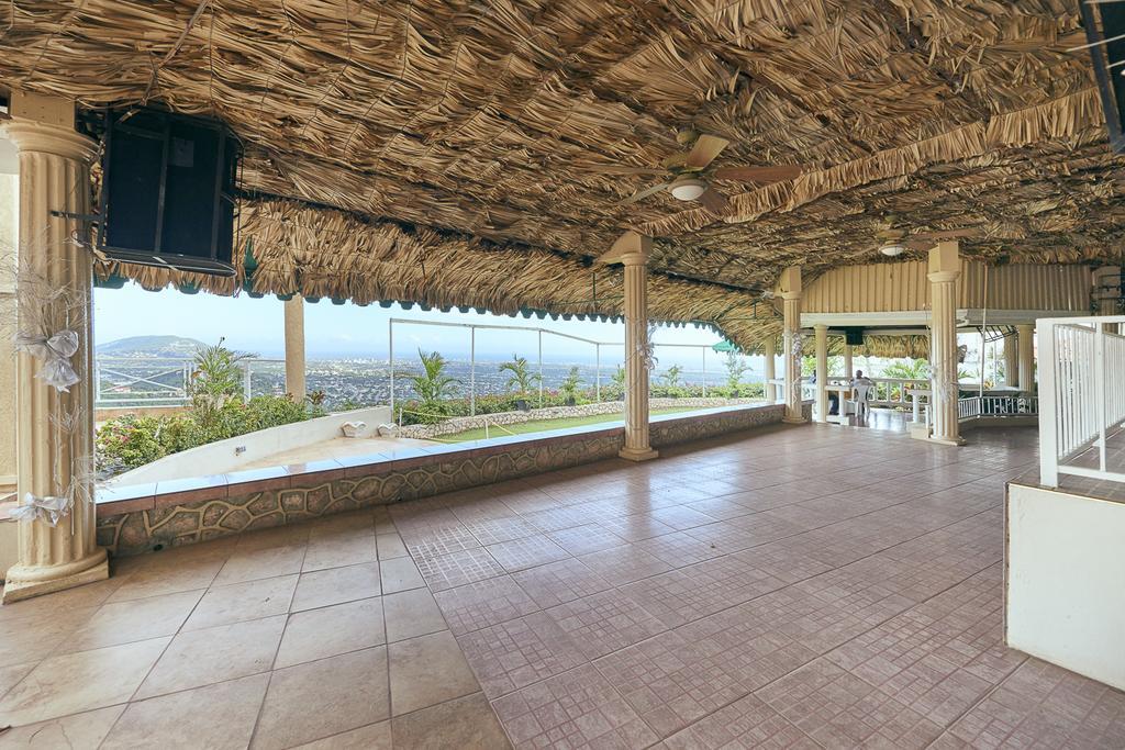 City View Hotel Кингстон Экстерьер фото