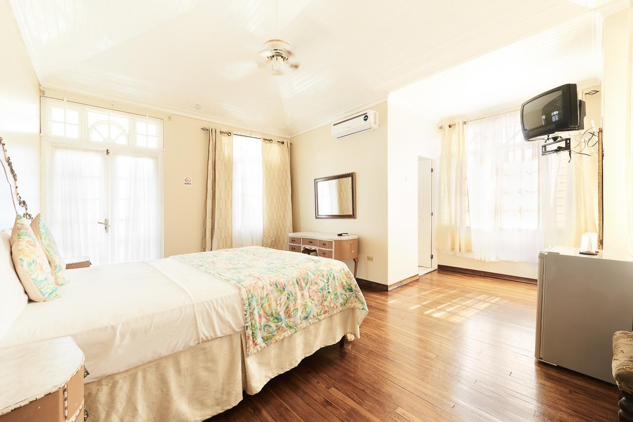 City View Hotel Кингстон Экстерьер фото